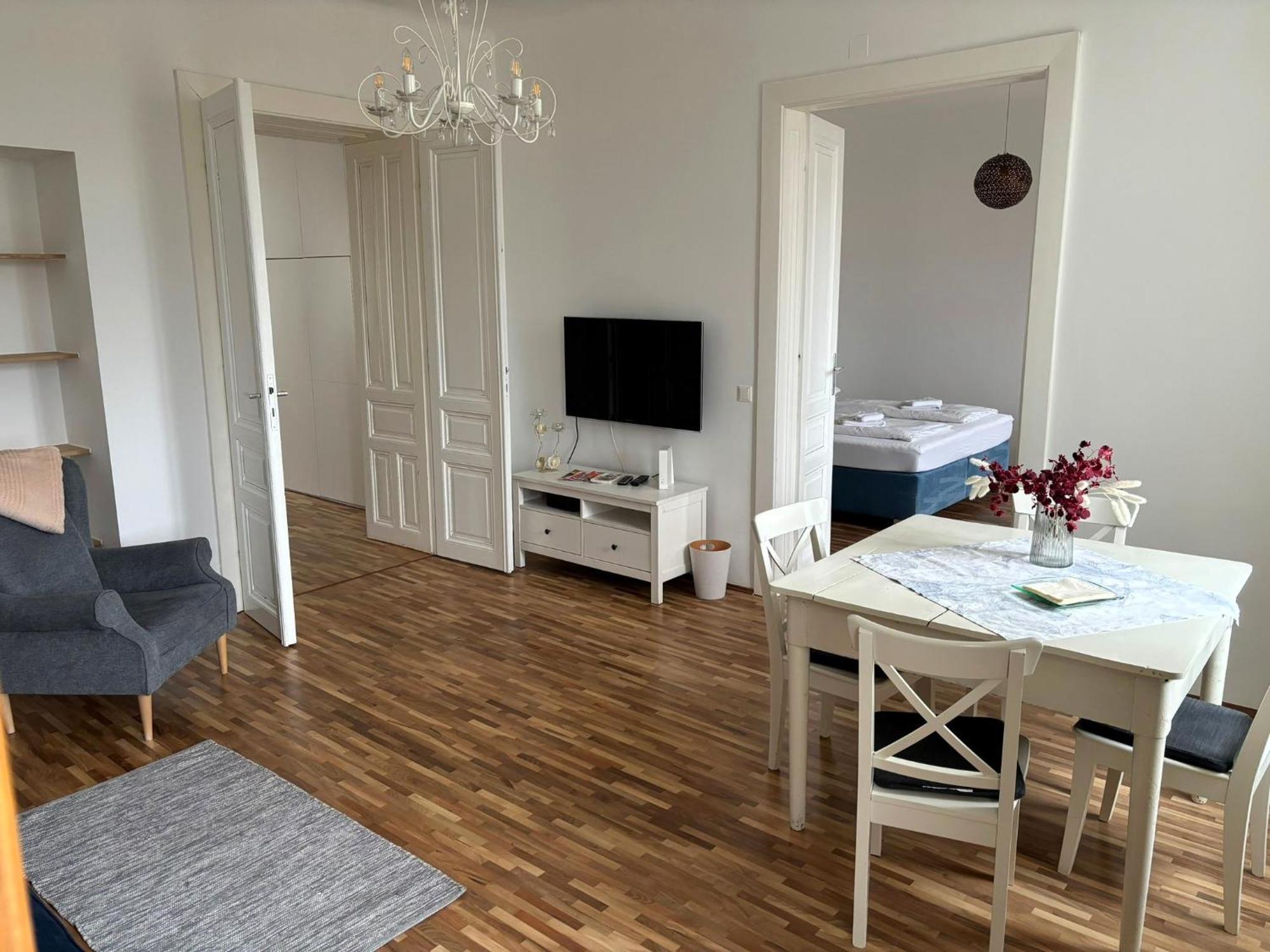 Casa Nostra - Sonnige Wohnung Direkt Am Augarten Viena Exterior foto